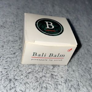Bali Balm Lip Scrub 🍍
